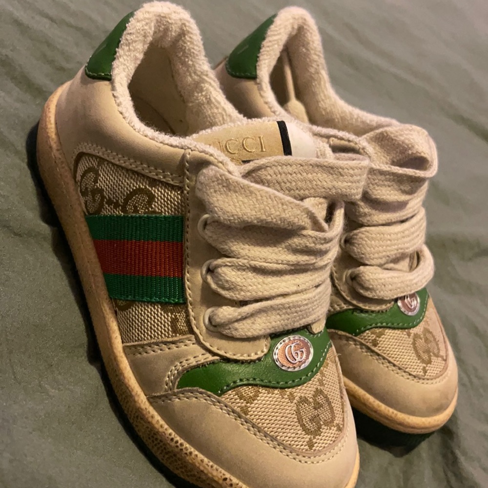 Gucci sneakers for children, only used once, new.